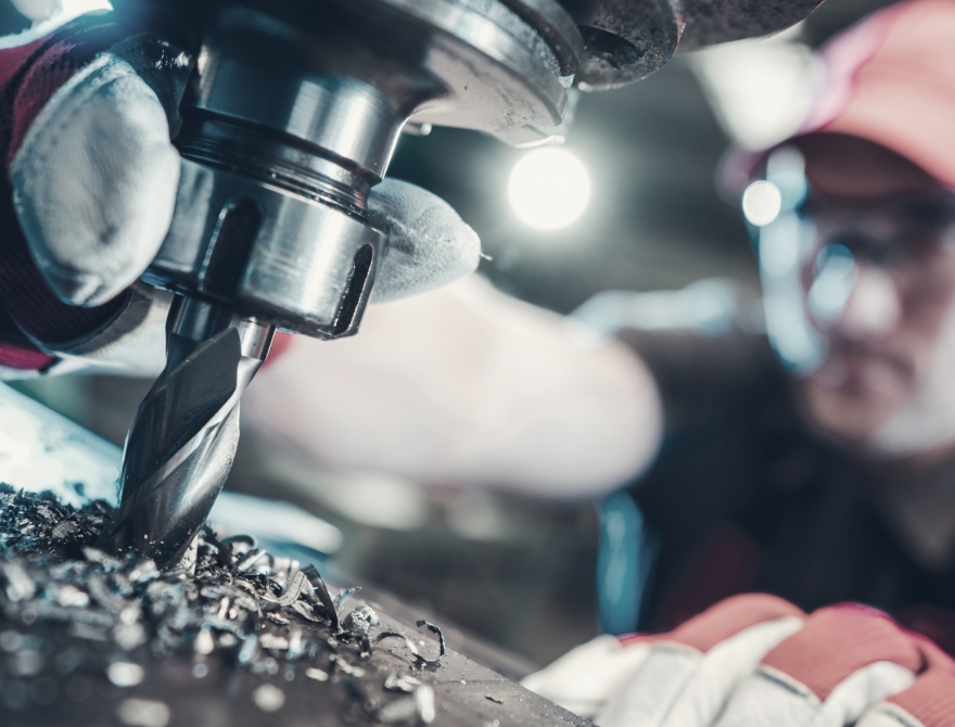 5 Early Warning Signs Your CNC Machine Needs Servicing
